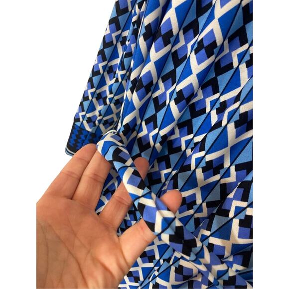 Donna Morgan Tribal Print 60's Housewife Fit and  Wrap Flare Dress - Picture 3 of 6